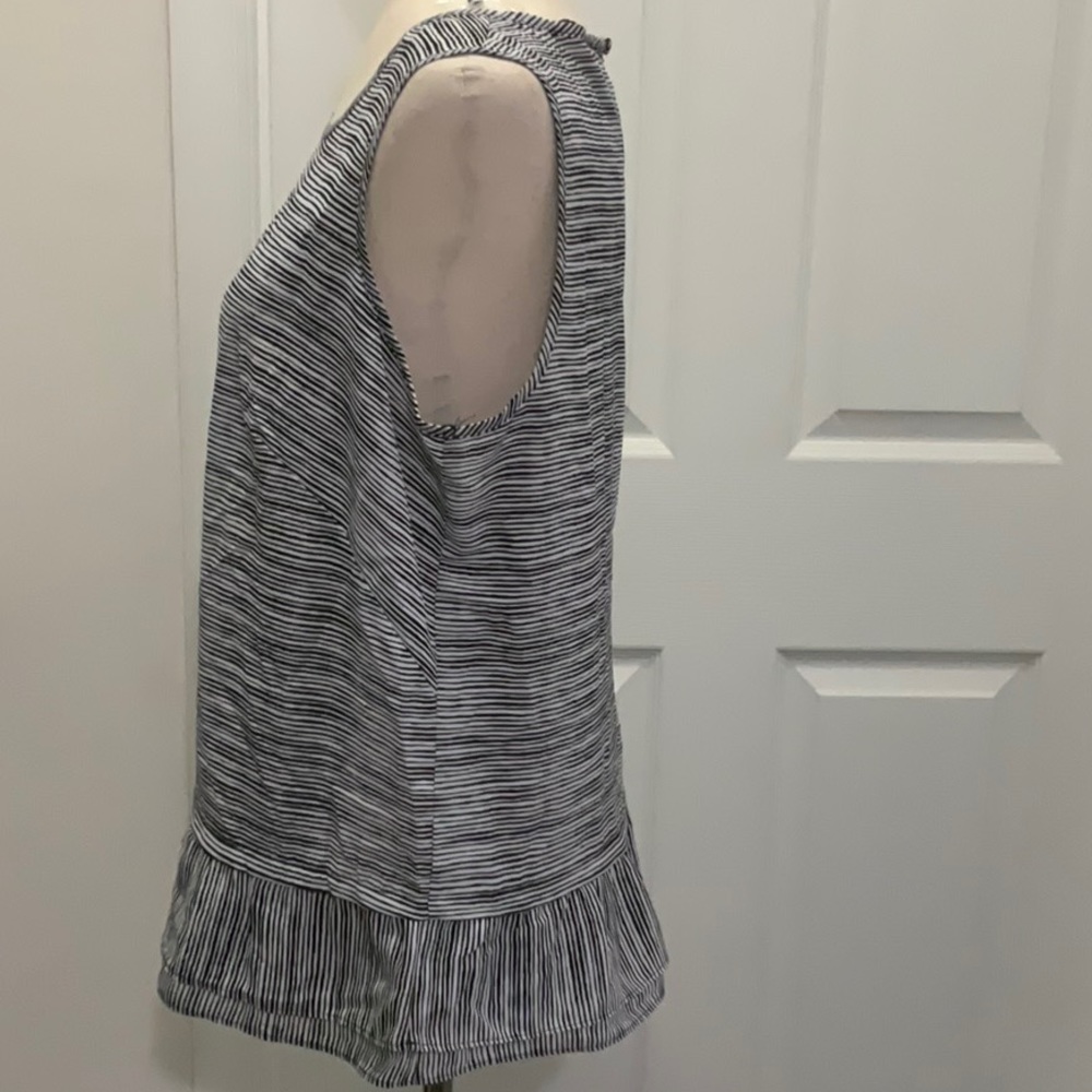 Elle Ruffle Hem Chiffon Top - Picture 4 of 9